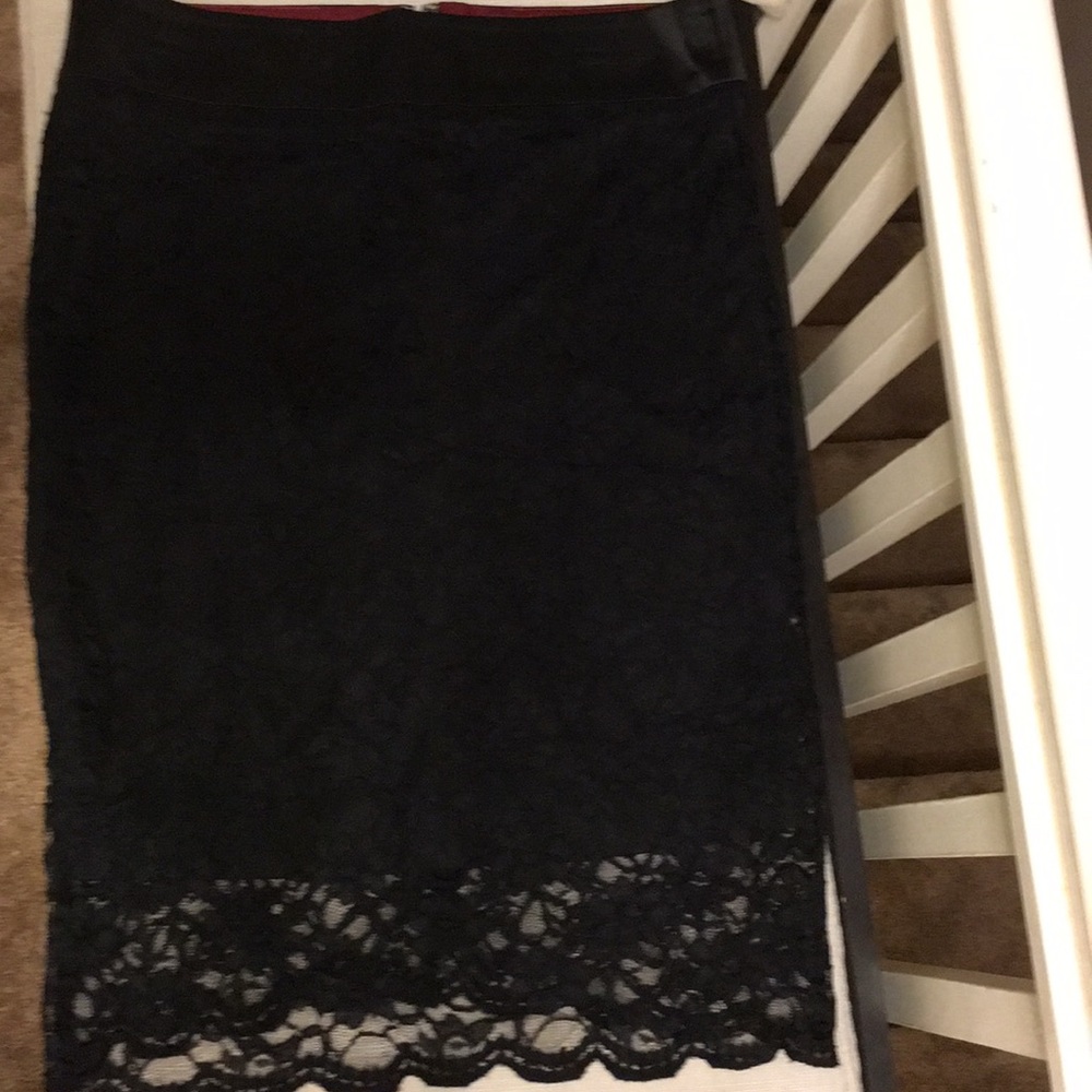 Lace black skirt!